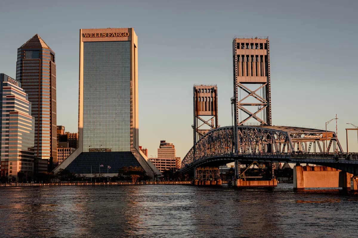 The Jacksonville skyline and its bridges over the river, Florida