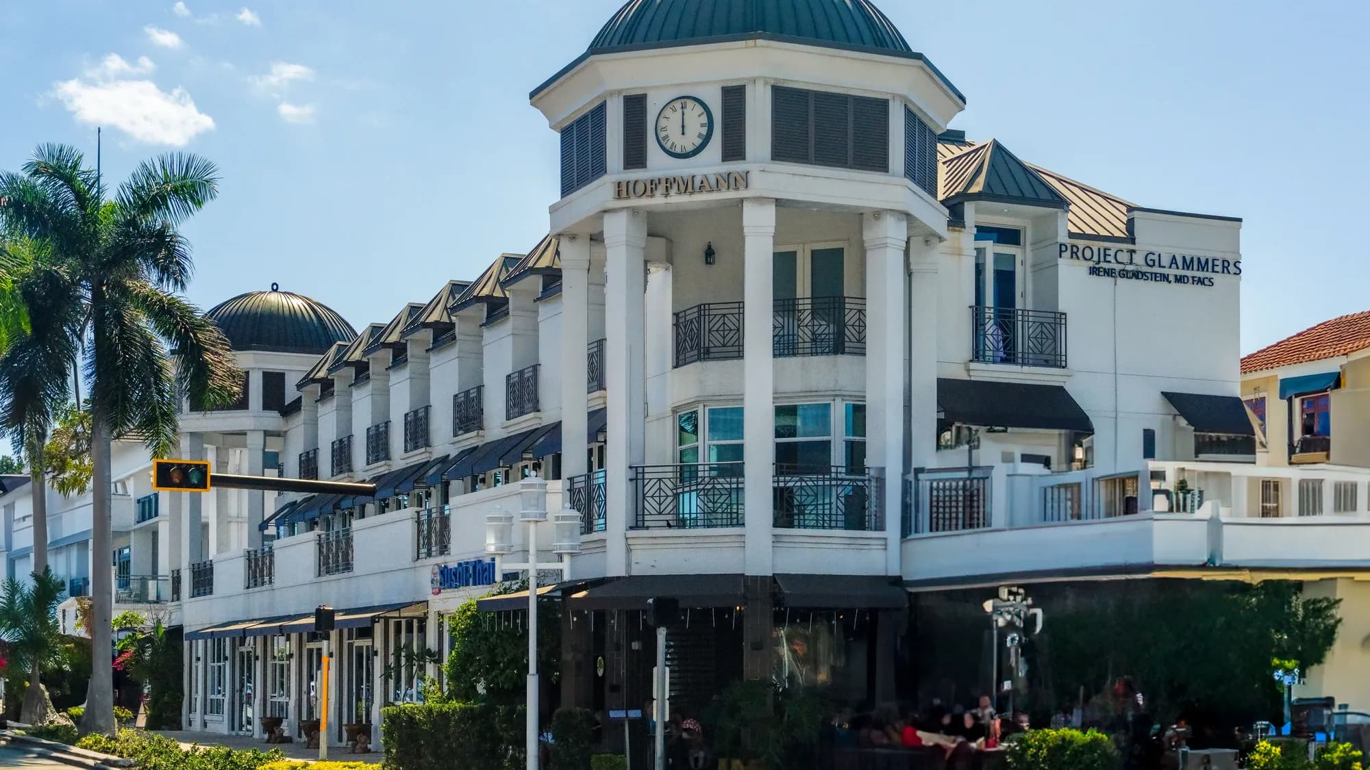 Palm-lined architecture in Naples, Florida