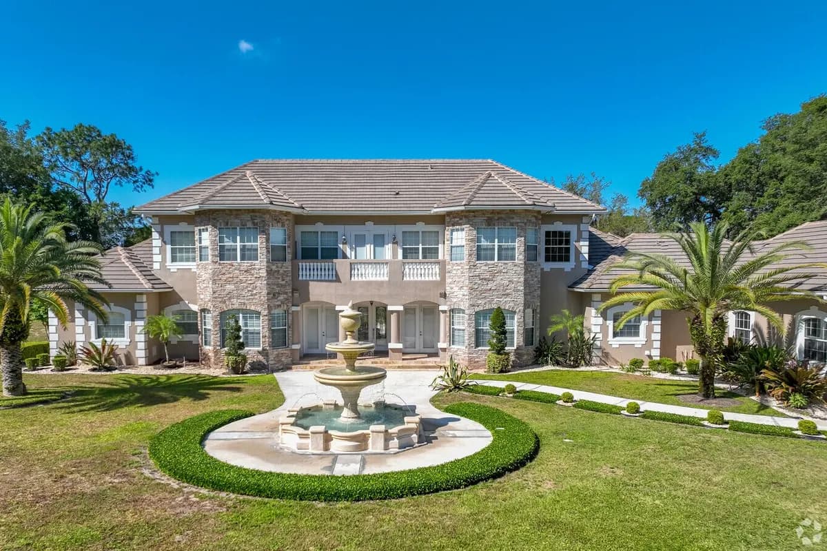 Equestrian community on Rock Springs Road in Apopka, Florida