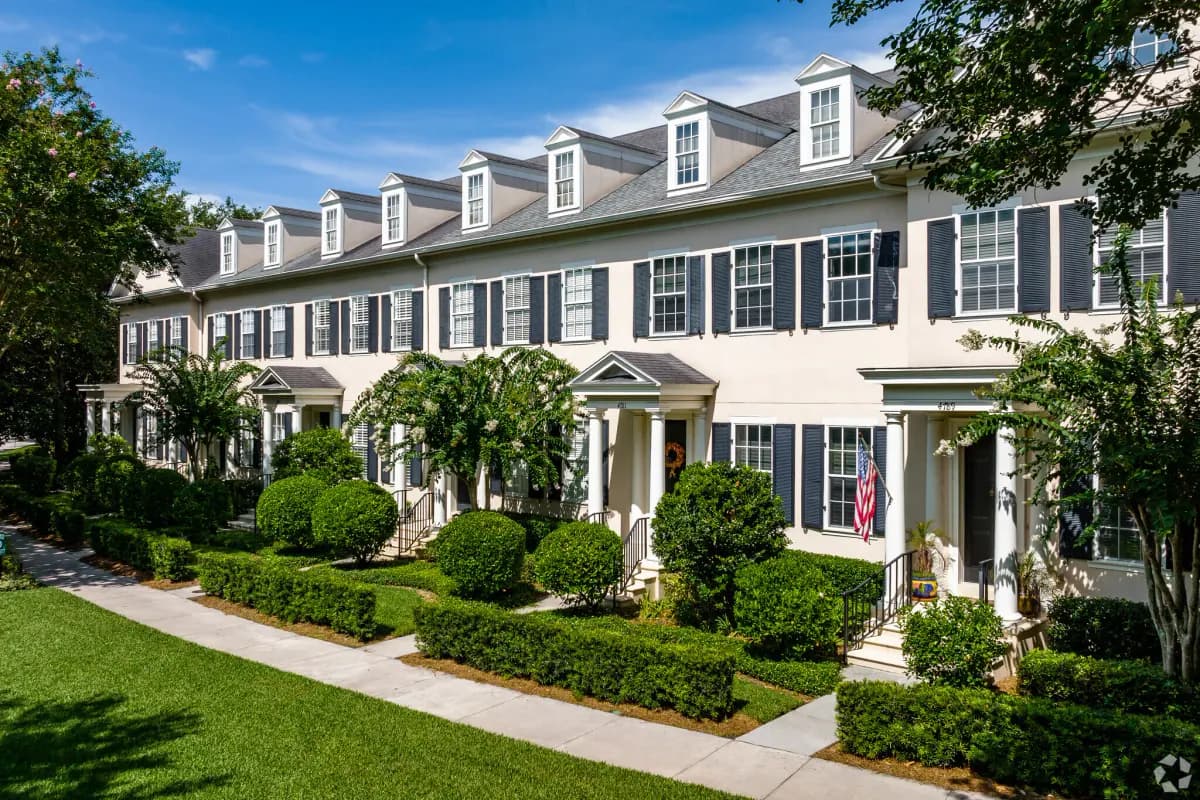Townhomes on the northeast side of Baldwin Park, Orlando