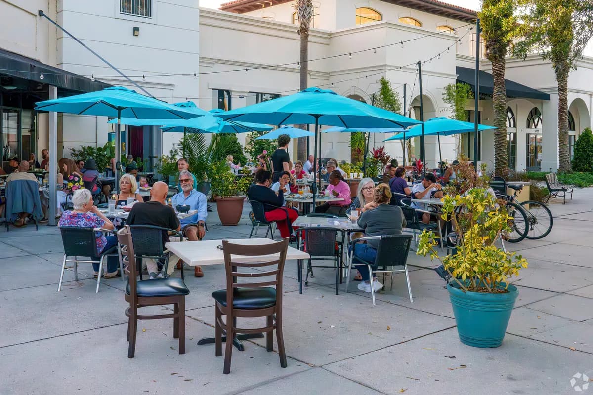 Outdoor entertainment venue in Baldwin Park, Orlando