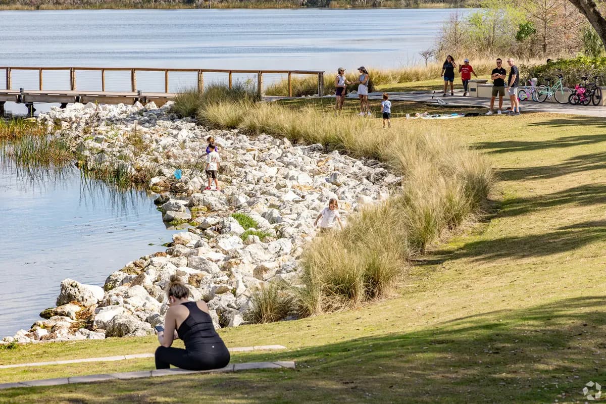 Waterside green space in Baldwin Park, Orlando