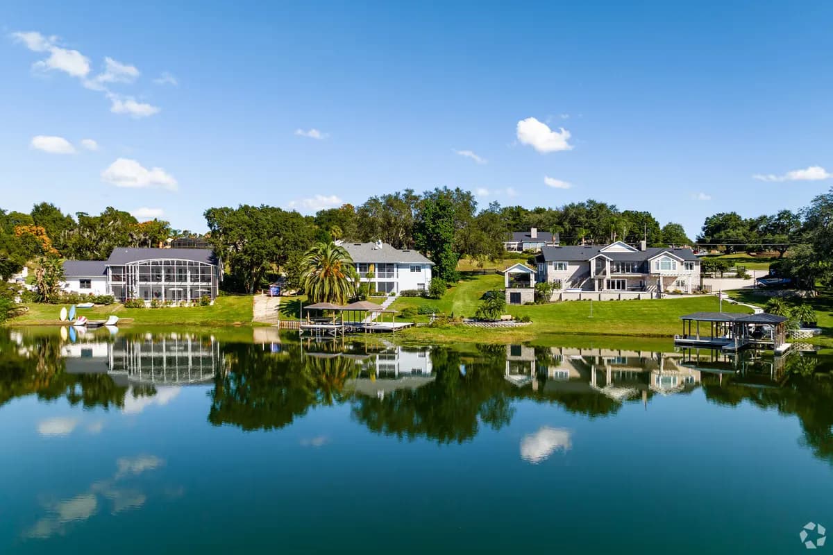Waterfront homes in Eustis, Florida